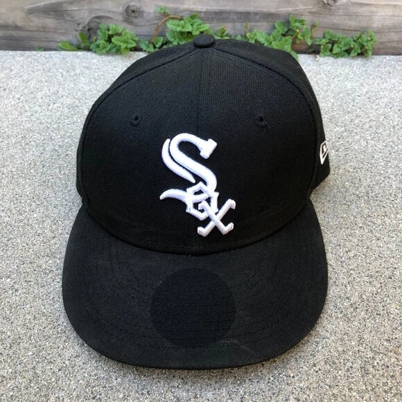 NEW ERA Chicago White Sox Fitted Hat 7 1/4 On Field Cap MLB Black 59Fifty - Picture 1 of 6